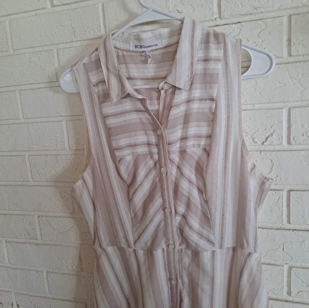 Bcbgeneration Light Colored Light Weight Lined Sl… - image 3